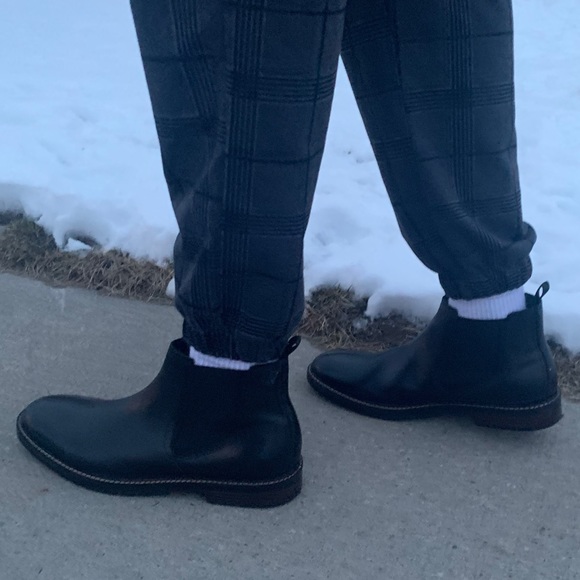 Black Clark’s boots - Picture 2 of 4